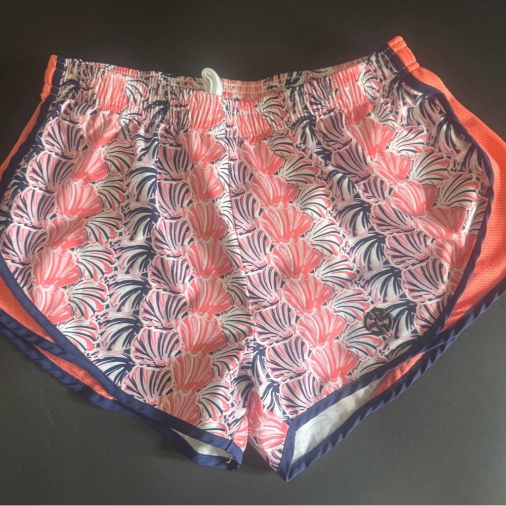 Women's Simply Southern Collection. Gently worn but in great condition size L